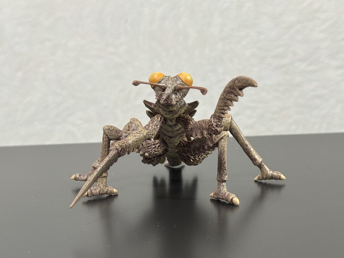 超レア品　バンダイ製カマキラス BANDAI バンダイHGゴジラ 11 クモンガ&カマキラス6-6-16