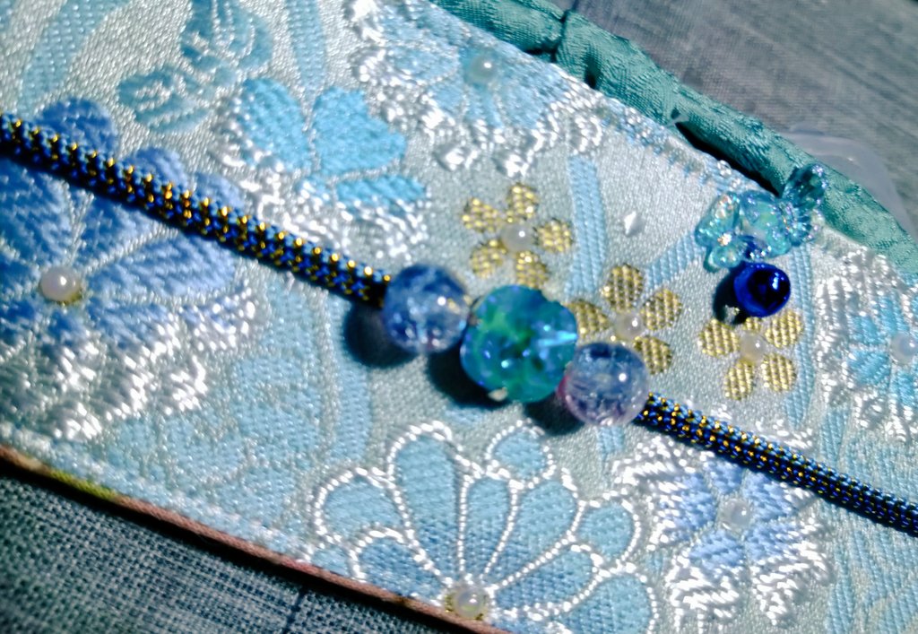 いつもより丸めのリボンにしてみたら可愛く仕上がったのでちょっと見て欲しくなっちゃいました🩵✨
リボンをつけるのに力がいるので一帯仕上げるのもちょっとスローペースですがこつこつ頑張ってます✨
#紫陽花着物 #ドール着物