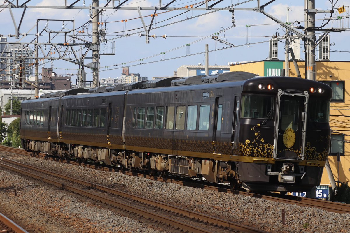 kumaaaaa485's tweet photo. 本日は琵琶湖線を走るはなあかりなどを撮影📷
いい光線でした😊 https://t.co/VMDR8epJoD