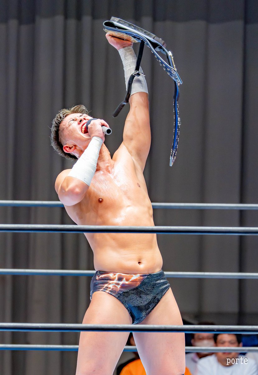 KING of JTOのベルトを獲ったことによって、いろんな重圧を感じている。

歴代のKINGになった選手達はその名に相応しい闘いをしてきている。

その領域に辿り着けるように、今の自分にできる闘いをお客様にも選手にも見せていく。

兄貴が『伝』えてくれたことを、自分なりに伝えていく！

#pw_jto
