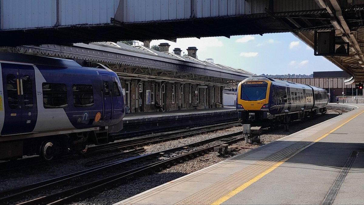 ModelRailsandMe's tweet image. To the average #trainspotter its a dream, but to regular @northernassist traveller, this is what delayed engineering works and lack of drivers look like :/ with long lines of 195s and 158s dominating most platforms with little coming and going. #Sheffield