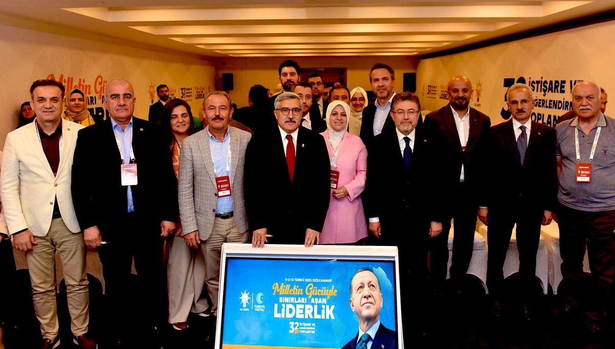 📍AK Parti 32. İstişare ve Değerlendirme Toplantımız kapsamında düzenlenen Kalkınma Oturumu’nu başarıyla tamamladık.

Türkiye Yüzyılı vizyonuyla şekillenen kalkınma stratejilerimizi; çevreden tarıma, enerjiden ulaşıma kadar tüm boyutlarıyla ele aldık.

Ortak akıl ve güçlü bir