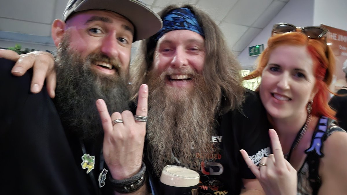 BehavingBeardly's tweet image. I wouldn't be where I am without @SeaOfThieves.
I wouldn't have the friends I have without @SoTFest.
I'll never forget it and will always respect that this community/event is bigger than any individual person/group and it takes EVERY SINGLE ONE of us to make all this possible.…