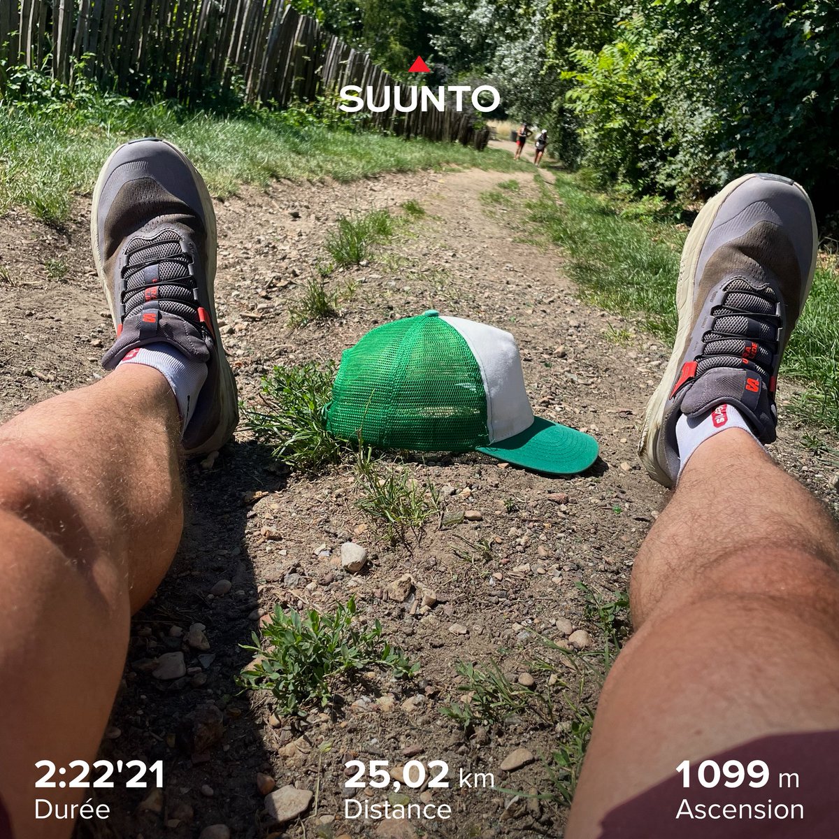 casquetteverte's tweet photo. [🏃🏻‍♂️ 41 x ❤️ des Guilands 🔥 • J - 44 TDS 🌄🏁] • [🤕] • J'alambique les nuages, je distillais le jour .. Alcool et paysages, pour mieux me dissoudre 🕯️ • #CasquetteVerte #Running #Trail #UltraGlide3 #SuuntoRaceS #UBBC #UltraBoucleButtesChaumont #TDS #TracesdesDucsdeSavoie https://t.co/gYi6Y4tXk4