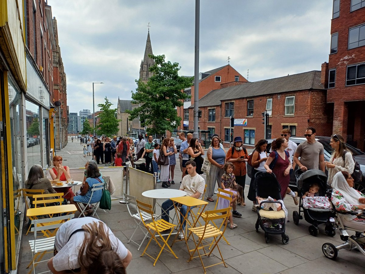 DarrenSimpson44's tweet image. Fundraiser for Palestine at @ToughMarys Bakery in Nottingham today.