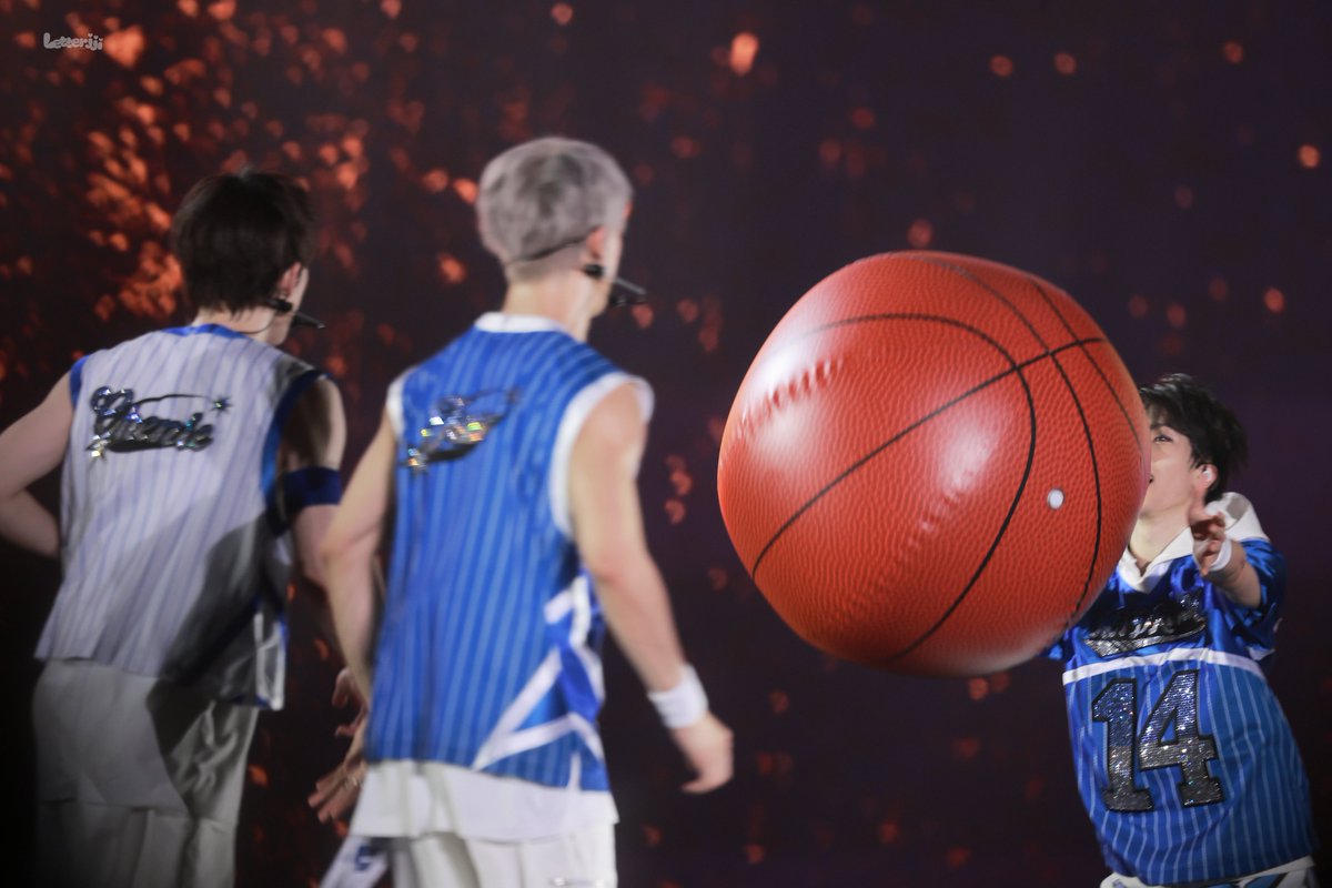 letterjji's tweet photo. 250712 더드림쇼4 TDS4 지성

햄난시대
🐹🏀

#지성 #JISUNG #チソン #NCTDREAM https://t.co/ZRR4vmTFox