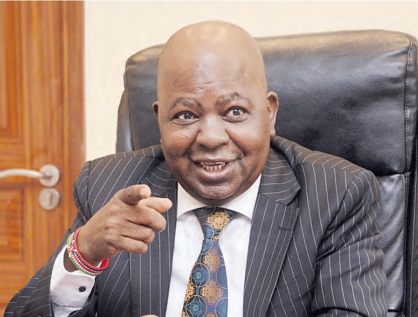 moses_stambo's tweet photo. Kenya railway MD Philip Mainga in panic mode after plans have been finalized to fire him form the parastal he has looted to it's knees,he faces a myriad of court cases.
#RutoMustGo 
#MaingamustGo https://t.co/lOnzLK90O4