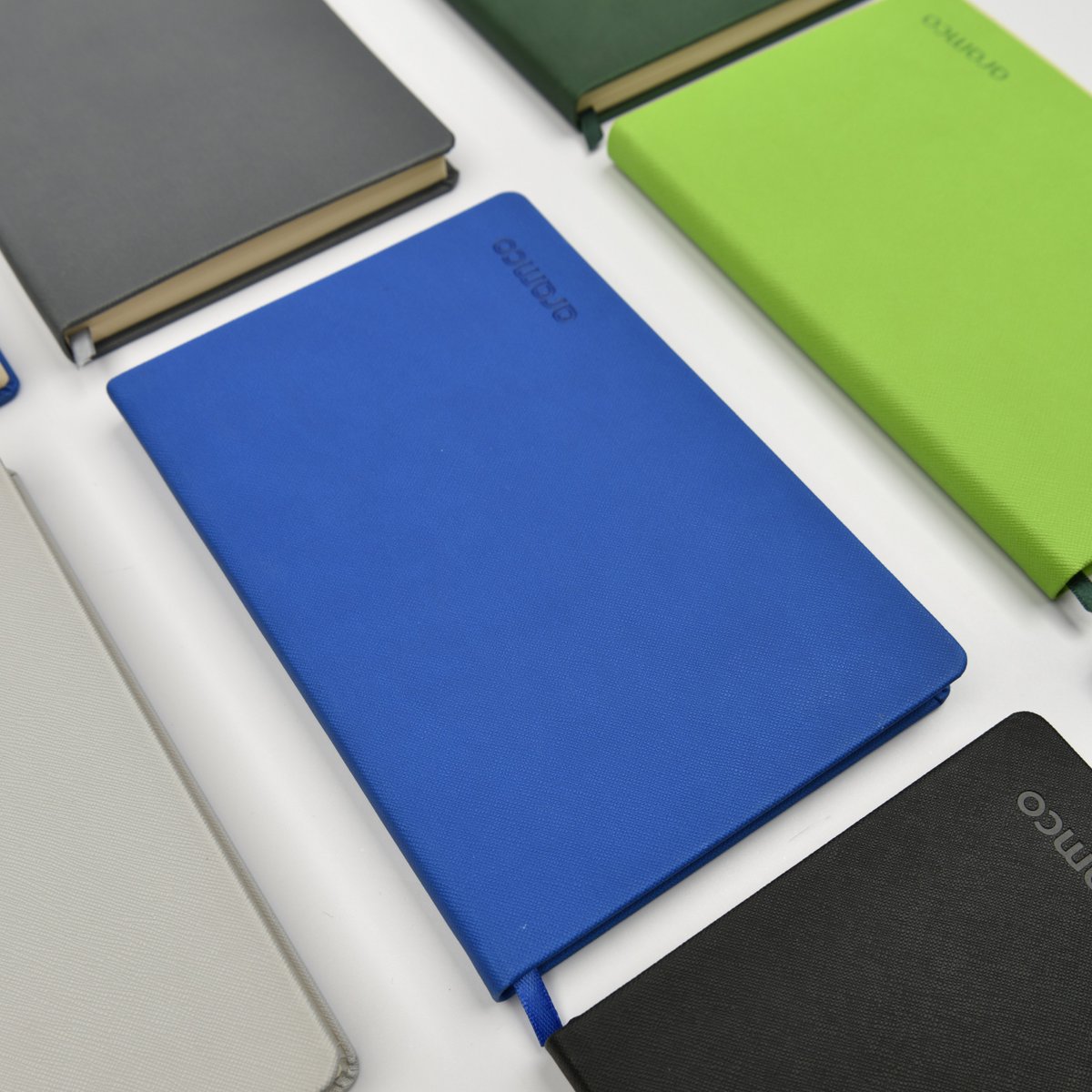 دفترك مو بس صفحات...
هوية، جودة، وانطباع أول يدوم.
📘 اطلب الآن نوت بوك مخصص بشعارك