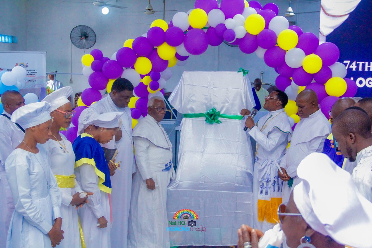 cccmakokonhq's tweet image. Joyful moments from the unveiling of the 74th Annual Adult Harvest Logo 2025 — led by the Shepherd in Charge, the Harvest Chairman, and the entire congregation. A celebration filled with unity and thanksgiving!
#CCCMakoko2025 #74AdultHarvestThanksgiving 
#LogoUnveiling