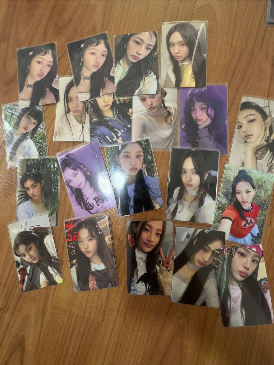 yuyeonfrv's tweet photo. 400ส่งฟรี 
 #ตลาดนัดnewjeans https://t.co/IkUed6X2l5