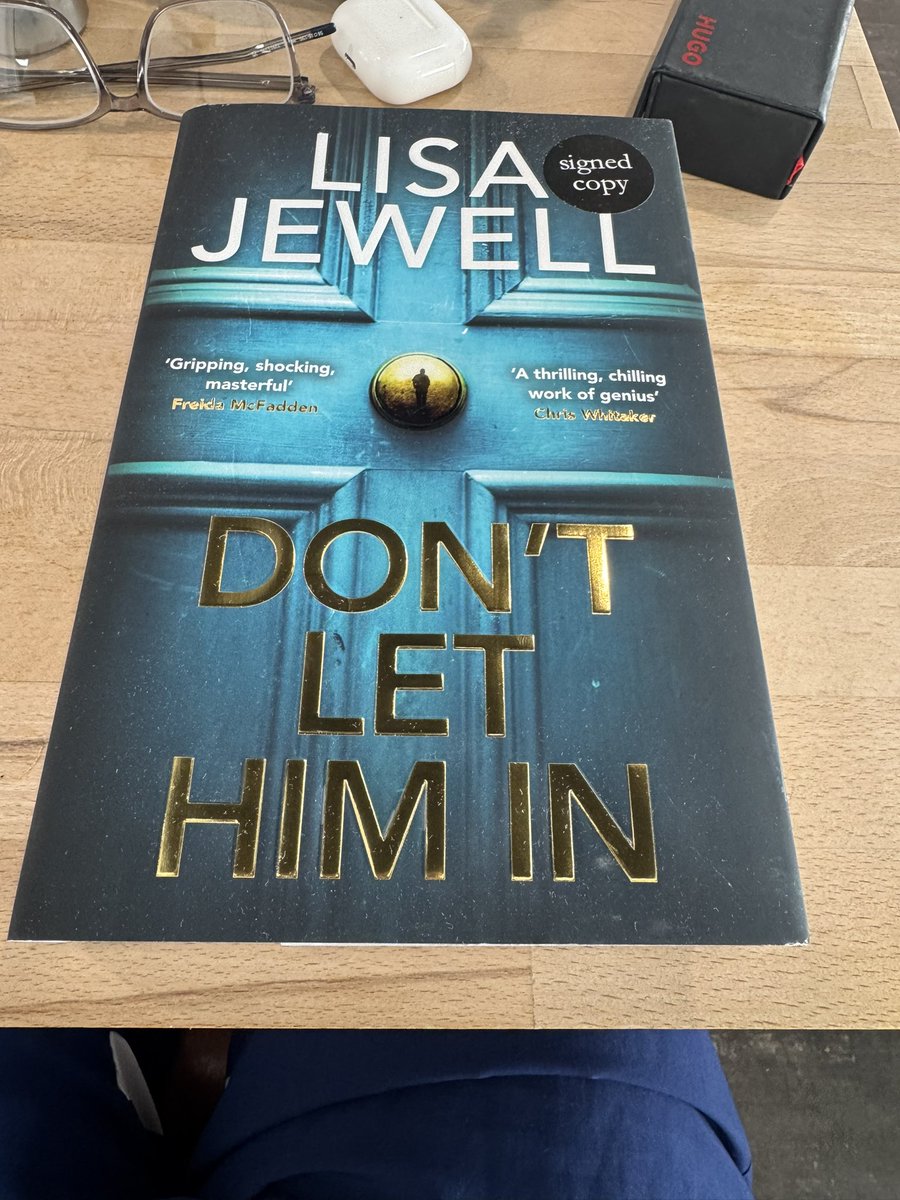 Faisal Shah (@fessshah) on Twitter photo <a href="/lisajewelluk/">Lisa Jewell</a> Just finished Don’t Let Me Go In by Lisa Jewell in one go — a chilling, twist-packed psychological thriller with serious Dirty John vibes, Jewell proves again she’s the queen of domestic suspense. Really enjoyed it 👊🏻👏👍🏻😀 <a href="/lisajewelluk/">Lisa Jewell</a> Just finished Don’t Let Me Go In by Lisa Jewell in one go — a chilling, twist-packed psychological thriller with serious Dirty John vibes, Jewell proves again she’s the queen of domestic suspense. Really enjoyed it 👊🏻👏👍🏻😀