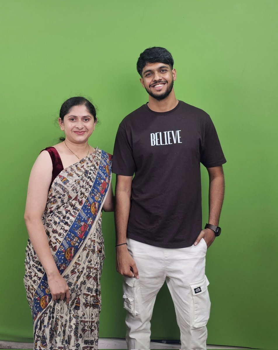 DHANALAKSHMIND3's tweet image. ಅತ್ಯಾಚಾರ-ಕೊಲೆ ಪ್ರಕರಣಗಳಲ್ಲಿ ನ್ಯಾಯ ಕೇಳೋದು, ದಲಿತರು ಸ್ವಚ್ಛಂದವಾಗಿ ತಿರುಗೋದು, ಮಹಿಳೆಯರು ತಮ್ಮಿಷ್ಟದಂತೆ ಹೆರೋದು, ನಾವು-ಉತ್ತು ಬಿತ್ತುವ ಭೂಮಿಯನ್ನು ಉಳಿಸಿಕೊಳ್ಳಲು ಹೋರಾಟ ಮಾಡೋದೆ ಅಪರಾಧವಾಗಿದೆ
ಈ ಘನಘೋರ ಅಪರಾಧಗಳು ದೇವನಹಳ್ಳಿ ರೈತರು, ಧೂತ ಸಮೀರ್ ಹಾಗೂ ಈದಿನ.ಕಾಮ್ನ ಮಣಿಸೋದಕ್ಕೆ ಹವಣಿಸುತ್ತಿವೆ
ಉಳಿಸಬೇಕಾದವ್ರು ಹೃದಯವುಳ್ಳವರು