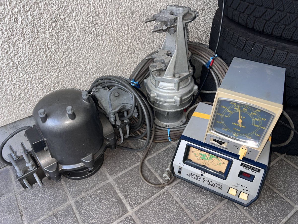 anchor1000_aki's tweet photo. 本日の戦利品 動作テスト
ローターは🆗
仰角は、線材修正してから...
#EV800 と #1102MX https://t.co/hiBuH7QvoX
