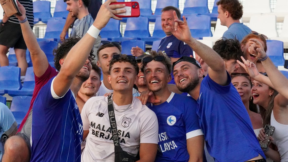 CardiffCityFC's tweet photo. It was great to see so many City fans at the @PinatarArena yesterday! 👏

Thank you for your support in Spain, #Bluebirds! 💙

#CityAsOne https://t.co/9fWswoBmTl