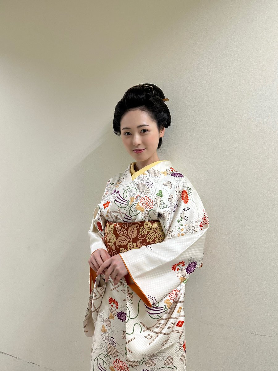 【大型配送タイプ】福原遥さん掲載ページ（大型A3サイズ）#0116 SALE】福原遥 掲載ページ（ポスターサイズ）#12563 - メルカリ