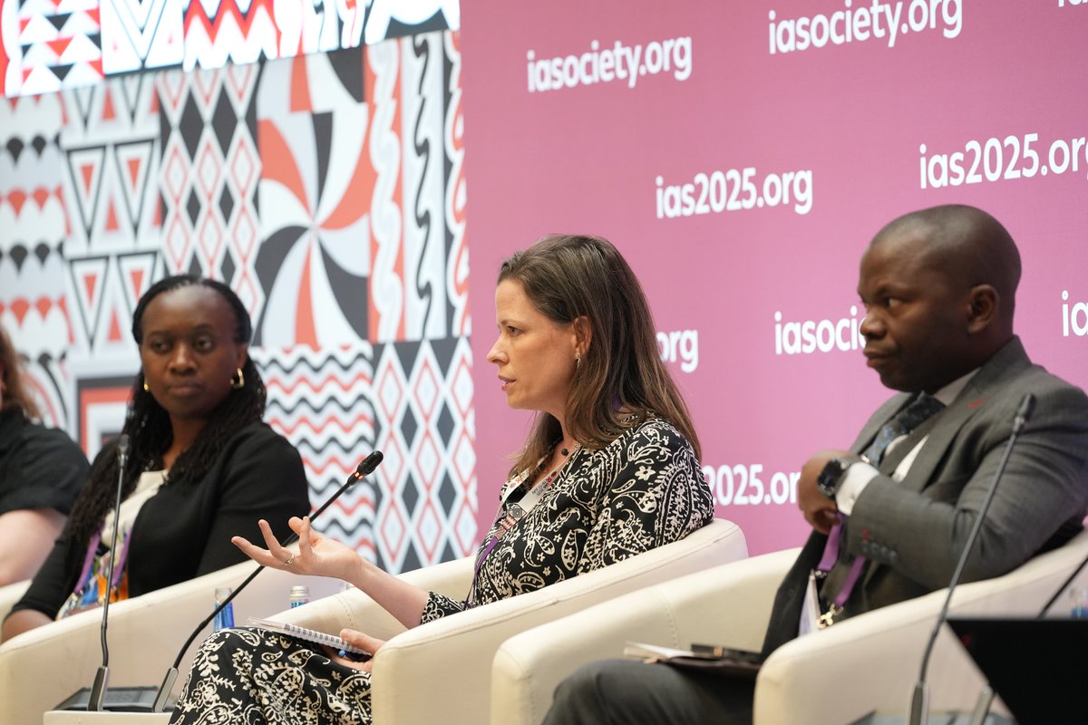 Speaking at #IAS2025, Jessica Burry underscored Unitaid’s dual approach to scaling access to lenacapavir: grow demand across countries and accelerate generic entry to lower prices. Regional manufacturing will only be viable if market foundations are in place.