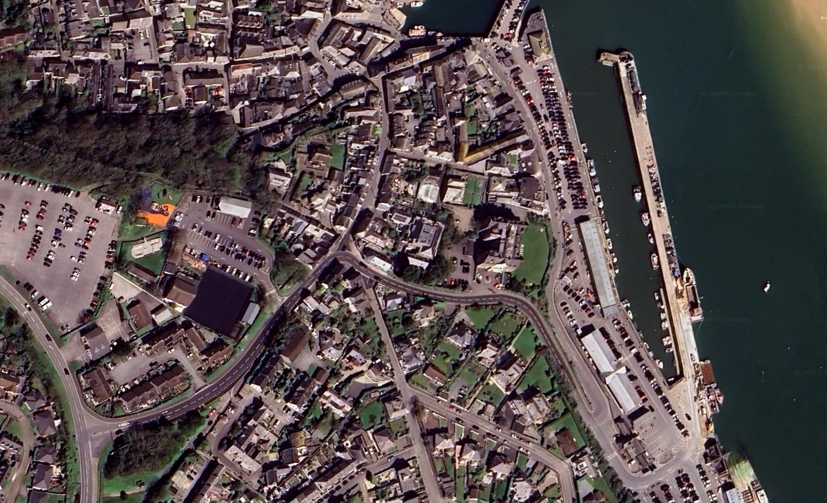 Leading the variation of condition &amp; detailed building regs for a prestigious 6-unit residential scheme in Padstow, Cornwall. The development features a loft extension, 3 two-storey terraces, a partially buried unit, demolition &amp; earthworks—all with stunning sea views!