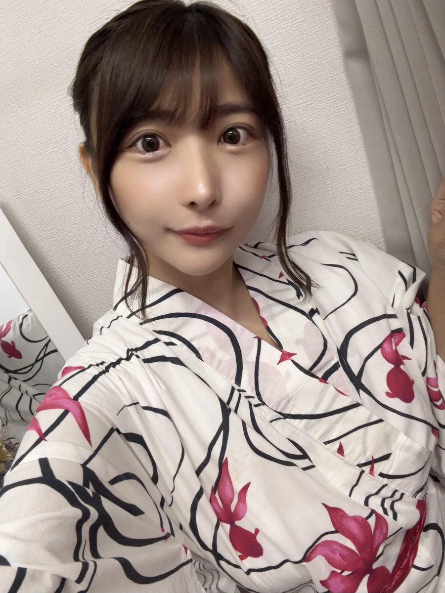 パシフィック夏コスお披露目会ありがとうございました🥰💓
多くの人に来てもらえて皆に沢山撮ってもらえてお話もできてたのしかった❣️
初めまして様にもいつもまして様にも多く会えて昨日今日充実してました❤️
7/19は書泉ブックタワーにて写真集お渡し会からのオフ会もよろしくお願いします✨️ https://t.co/eSIsBwvXBX