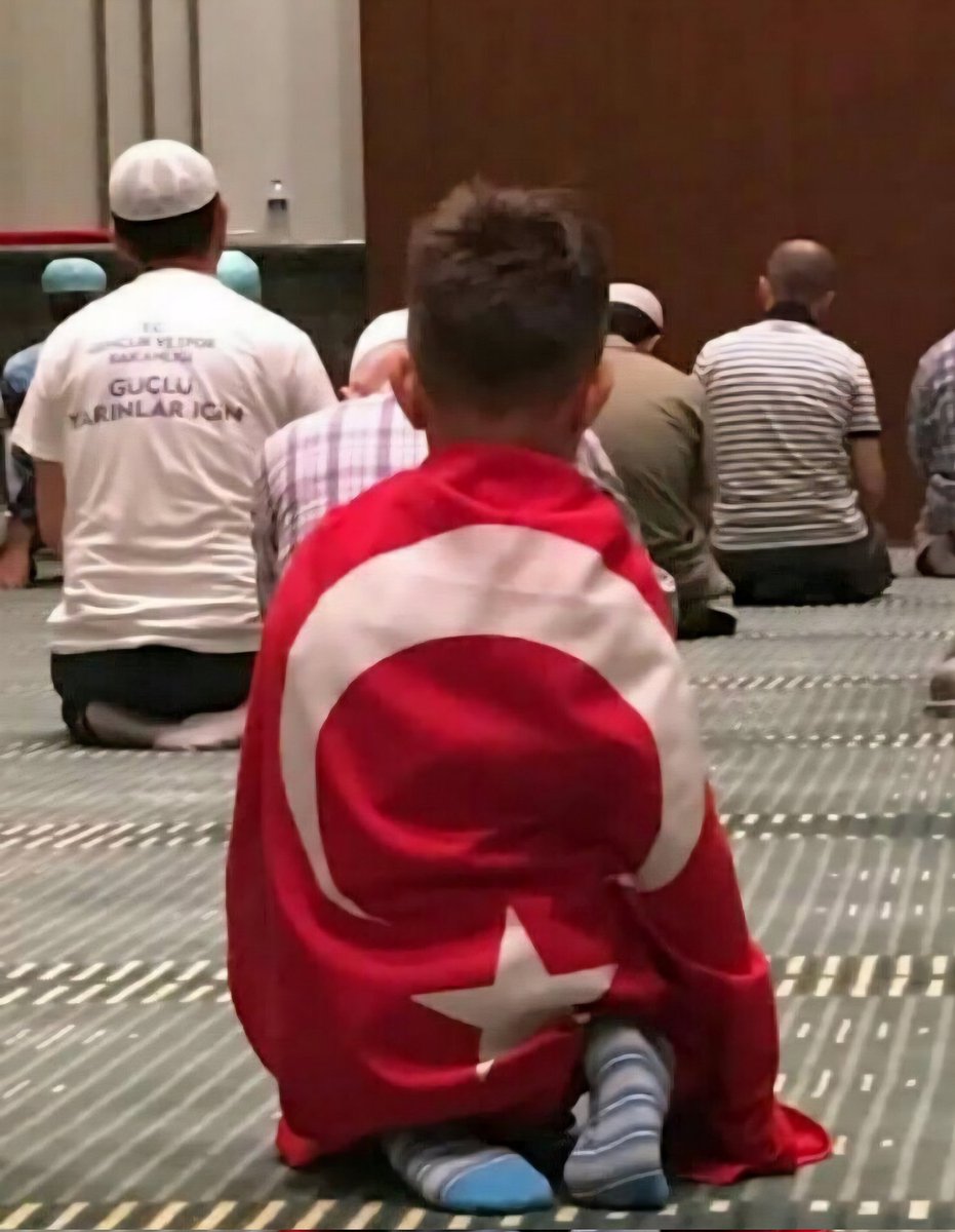 BURASI MÜSLÜMAN TÜRKİYE 
VE BUNA ALIŞACAKSINIZ... 🤲 🇹🇷☝️