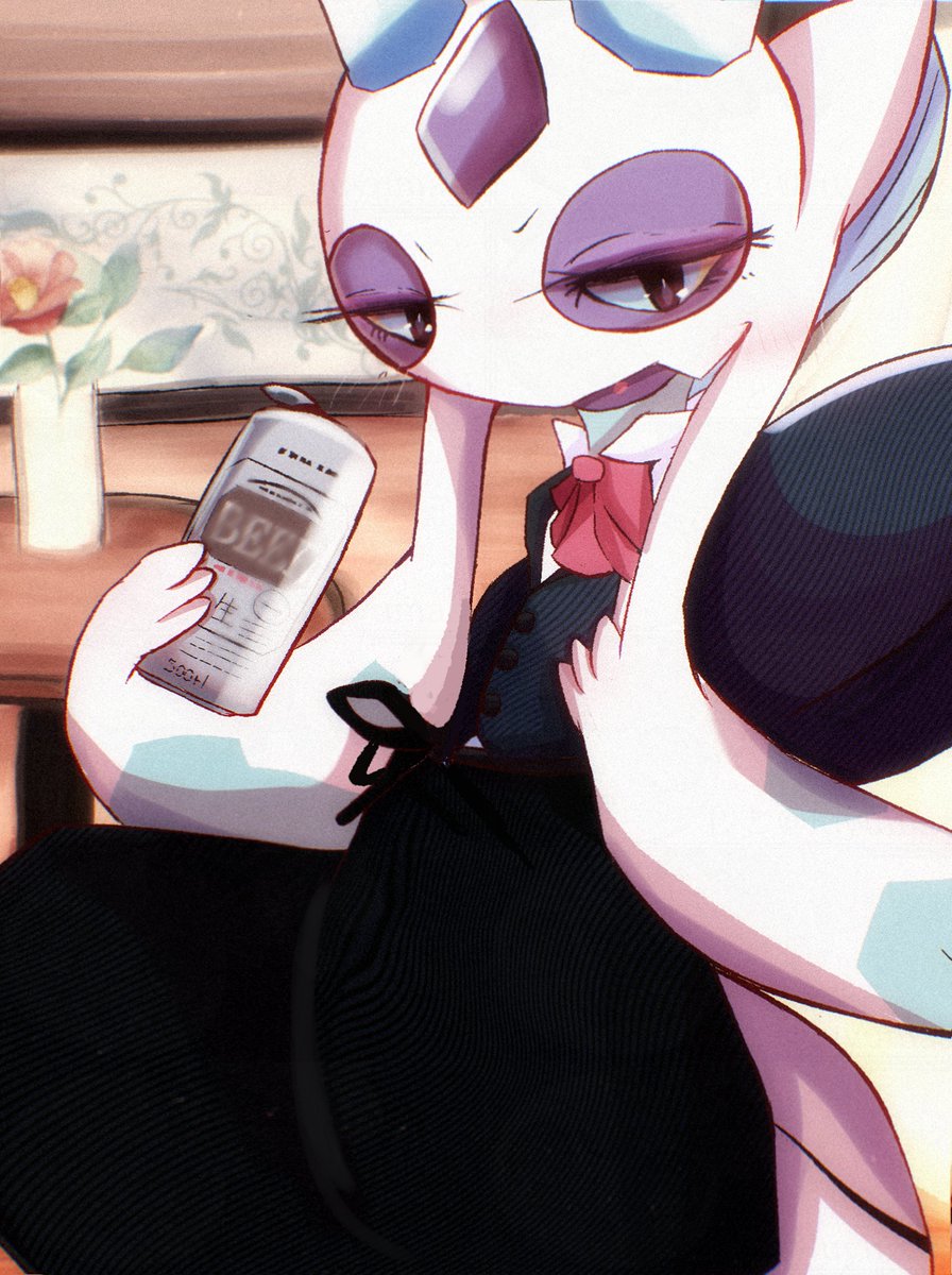 luyumash's tweet image. カフェのオーナーというユキメノコ
暇すぎると自らお客様になられる