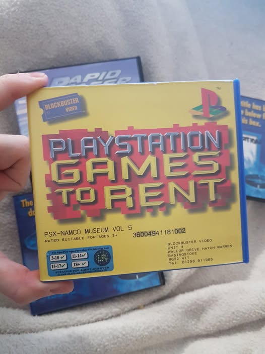 LarryBundyJr's tweet image. Anyone remember renting PlayStation 1 games from Blockbuster Video?
I've been collecting a few, not super rare, but they come in these amazing Amaray boxes, far superior to official boxes that shatter dare you even look at them the wrong way!
#Playstation #RETROGAMING #PS1