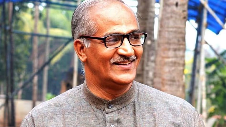 എന്നുമെന്നും അഭിമാനം.. 
സദാനന്ദൻ മാസ്റ്റർ..❣️

പേരിനെ അന്വർത്ഥമാക്കുന്ന പ്രകൃതം. നഷ്ടങ്ങളിൽ വിലപിക്കാതെ പ്രവർത്തകർക്കിടയിൽ ആദർശത്തിന്റെ ആവേശം പടർത്തുന്ന ചിരിയുമായി അല്ലാതെ സദാനന്ദൻ മാസ്റ്ററെ കണ്ടട്ടില്ല. 

ശിബരിങ്ങളിലും ബൈഠക്കുകളിലും ഒക്കെ അദ്ദേഹത്തിന്റെ മനോഹരമായ വാക്കുകൾ