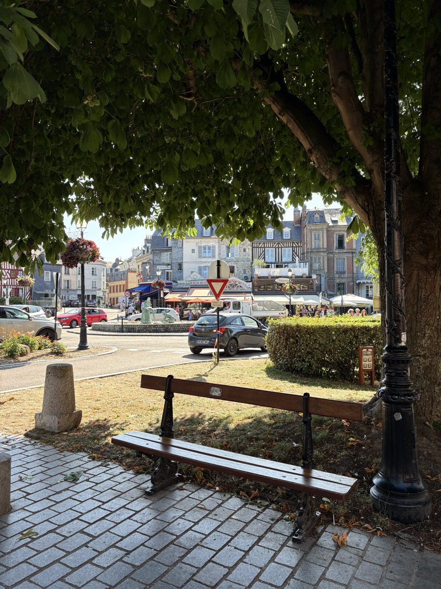 MsMalcolmHis's tweet photo. Joining Team Languages for a long weekend, and enjoying beautiful France! https://t.co/BQfehA8QWk
