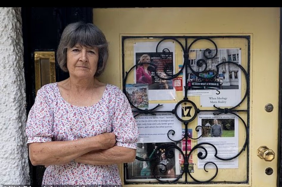itsMelDaley's tweet image. I met #transwidow Una outside Hammersmith Station on her own, giving out leaflets whilst getting abused by the general public. She's such a brave lady, and I'm so pleased her story is published in the @DailyMail today.
dailymail.co.uk/news/article-1…