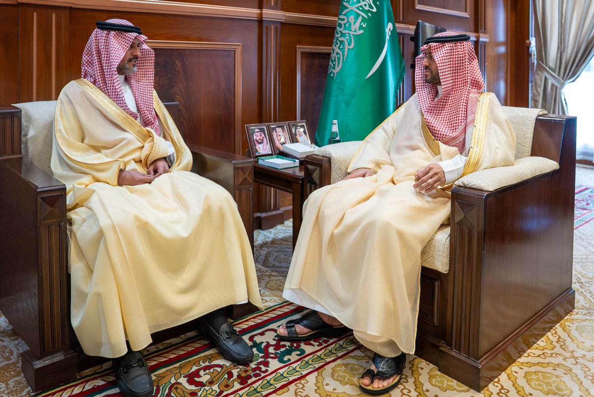 سمو #نائب_أمير_منطقة_حائل يستقبل مدير عام فرع وزارة الصحة بالمنطقة أ.سلطان بن ناصر المسيعيد ويطّلع سموه على آخر مستجدات القطاع الصحي بالمنطقة وسير العمل مؤكداً على أهمية بذل المزيد من الجهود لرفع مستوى جودة الخدمات الصحية.