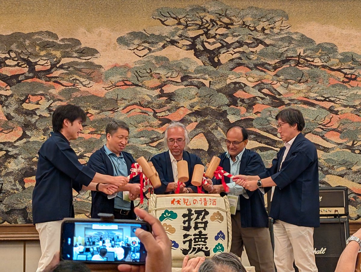It was a great time to attend ACMB-JSMB 2025 meeting at Kyoto! Looking word for learn more mathematical biology!