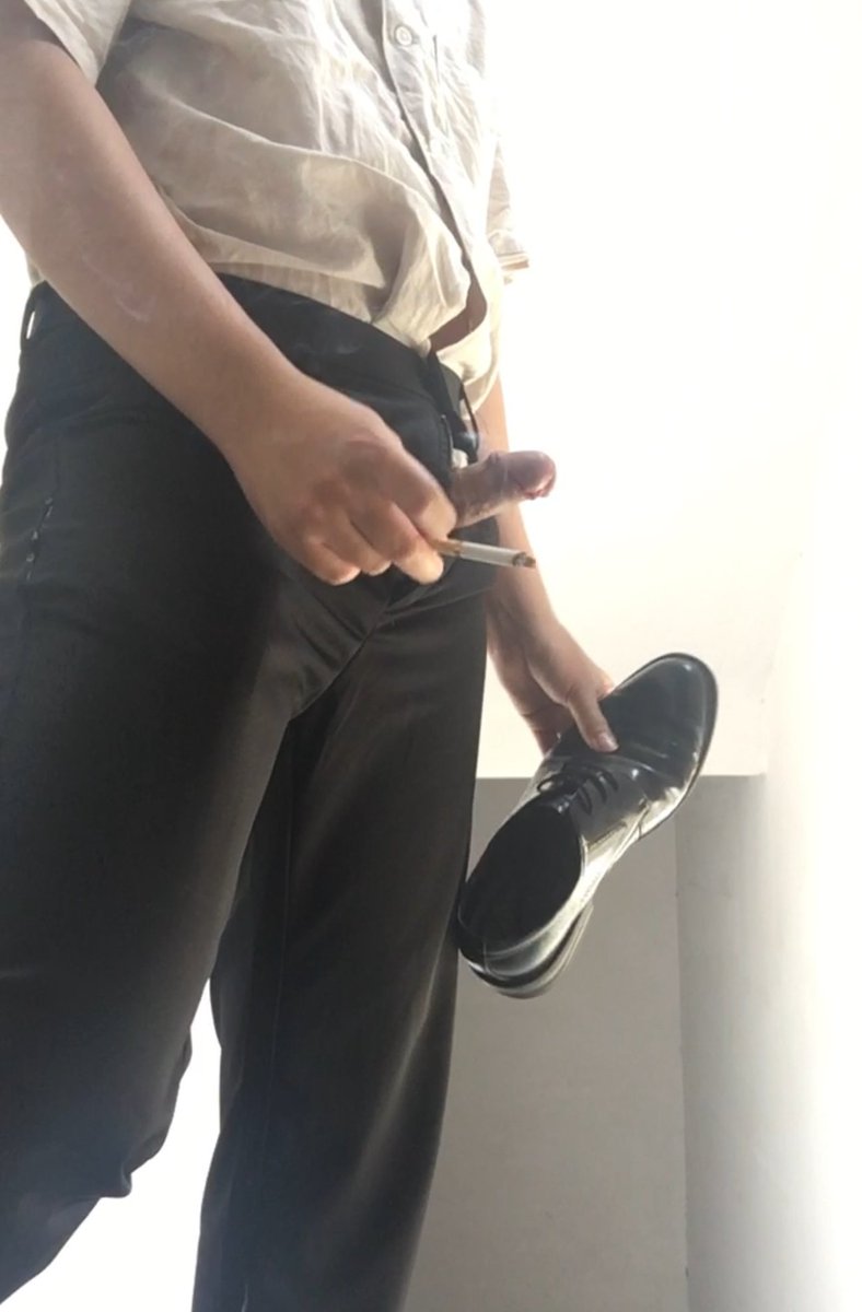 socklover05's tweet photo. 南宁有无癖好👔👞丝袜🚬r骚同好 #皮鞋丝袜 #暴露 https://t.co/LR7Uy1YnYD