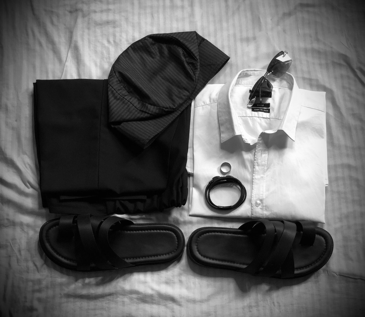 WAYNE_T_V's tweet photo. OOTD ✨
Sunday outfit….. try go Church 

#NOSIGNOFWEAKNESS  #Burnaboy https://t.co/rp1XmyWVIt