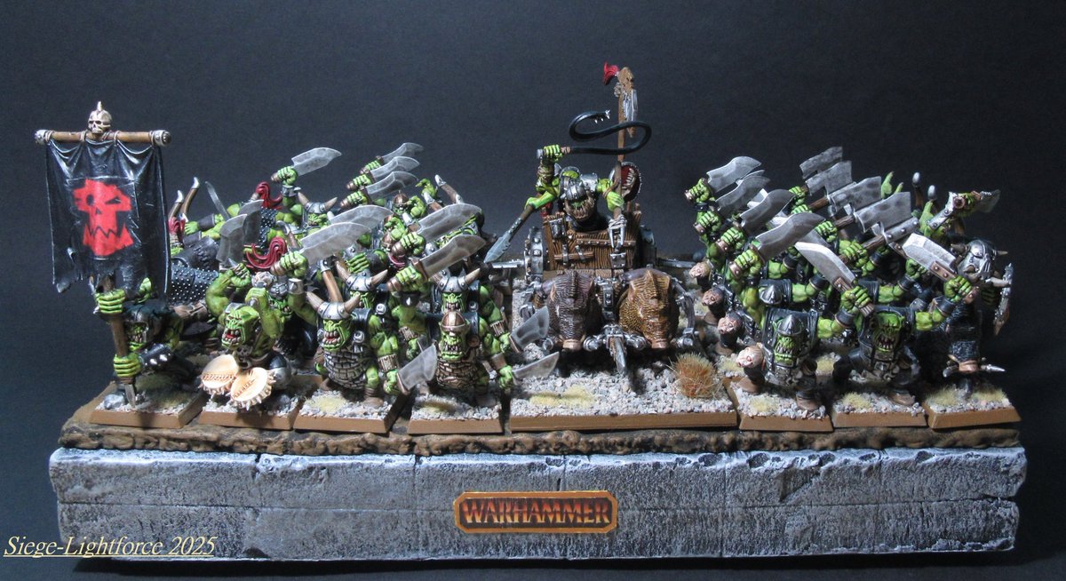 SiegeLightforce's tweet image. At the end of the month, it's the second part of the Warhammer Fantasy 6th edition box, Orcs! ^^
#warhammerfantasy #warhammerpainting