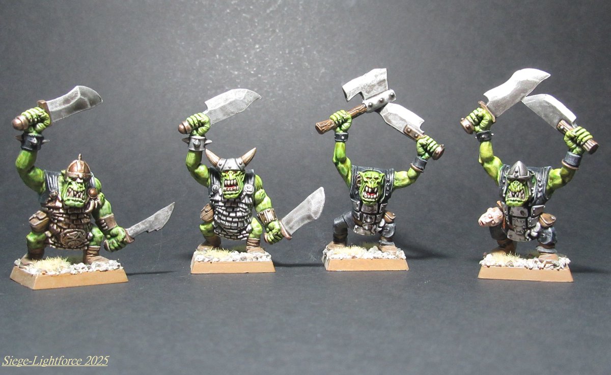 SiegeLightforce's tweet image. At the end of the month, it's the second part of the Warhammer Fantasy 6th edition box, Orcs! ^^
#warhammerfantasy #warhammerpainting