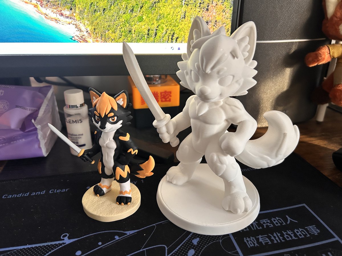 分享下最近走通的工作流

委托图➡️4o渲染手办图➡️Tripo生成3D模型➡️打印成品