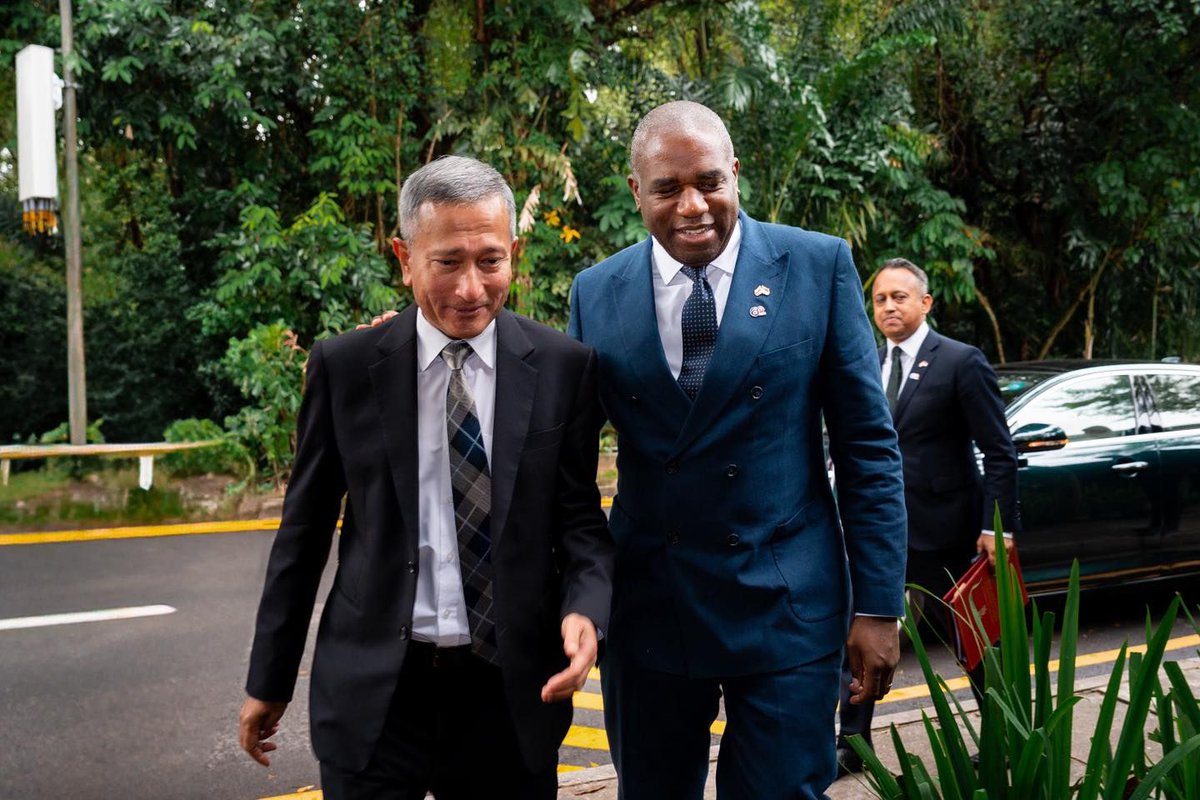 DavidLammy's tweet image. 60 years of UK-Singapore diplomatic relations and the modern partnership is thriving @LawrenceWongST @VivianBala @GanKimYong:
✅ boosting economic growth with open trade
✅ tackling the climate crisis
✅ supporting collective security