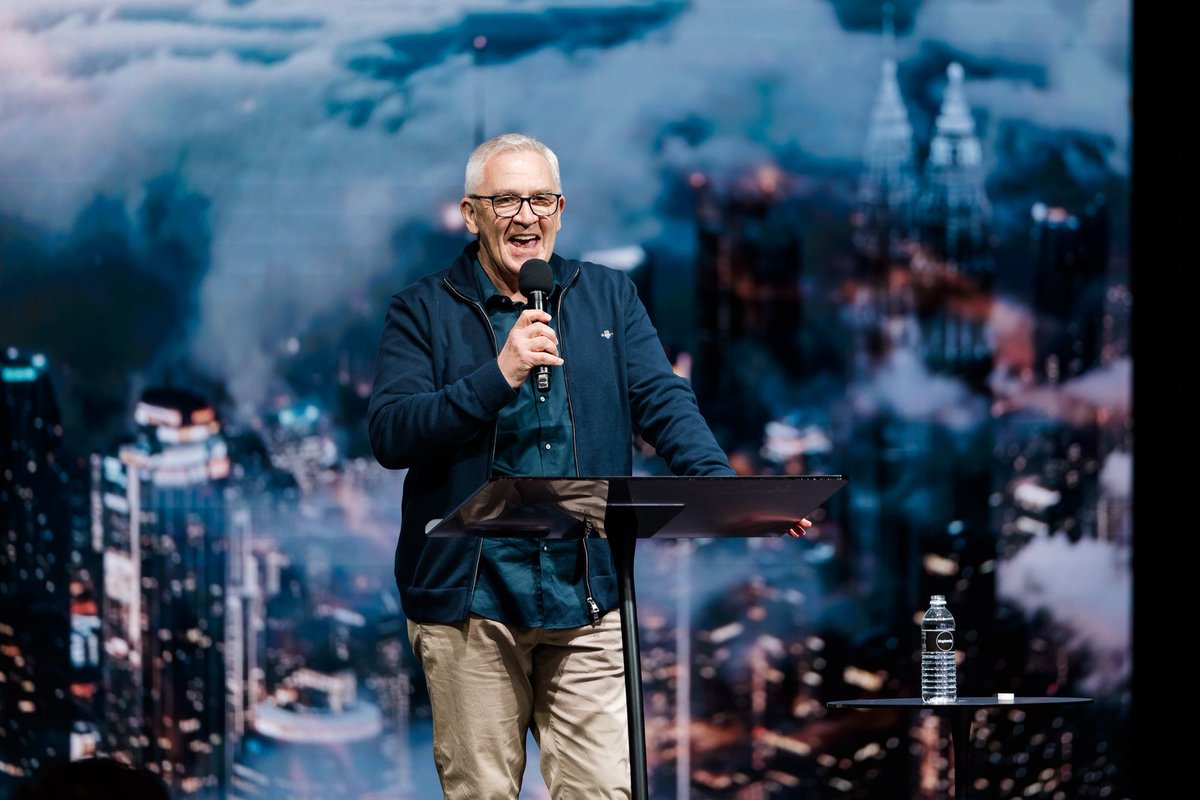 kingdomcity's tweet photo. Today in Singapore, Pastor Bruce Hills taught on the power of unified prayer — reminding us that when we come together in faith and agreement, God moves mightily. 🙏🏽
#Kingdomcity #UnifiedPrayer #BruceHills #SundayAtKingdomcity https://t.co/TL1aGz2r7R
