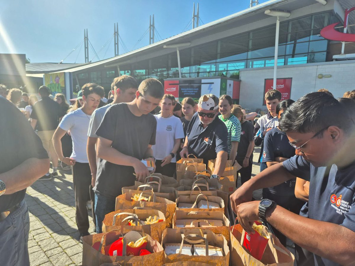 comdtnacf's tweet image. After a marathon 12 hour journey we stopped to feed the hot and tired exchange participants before our final destination - spirits were remarkably high - after a cold shower and fresh bedding it was time for an early night