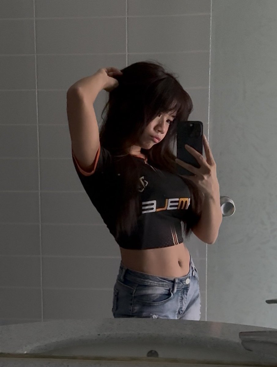 HMB Cath tweet media