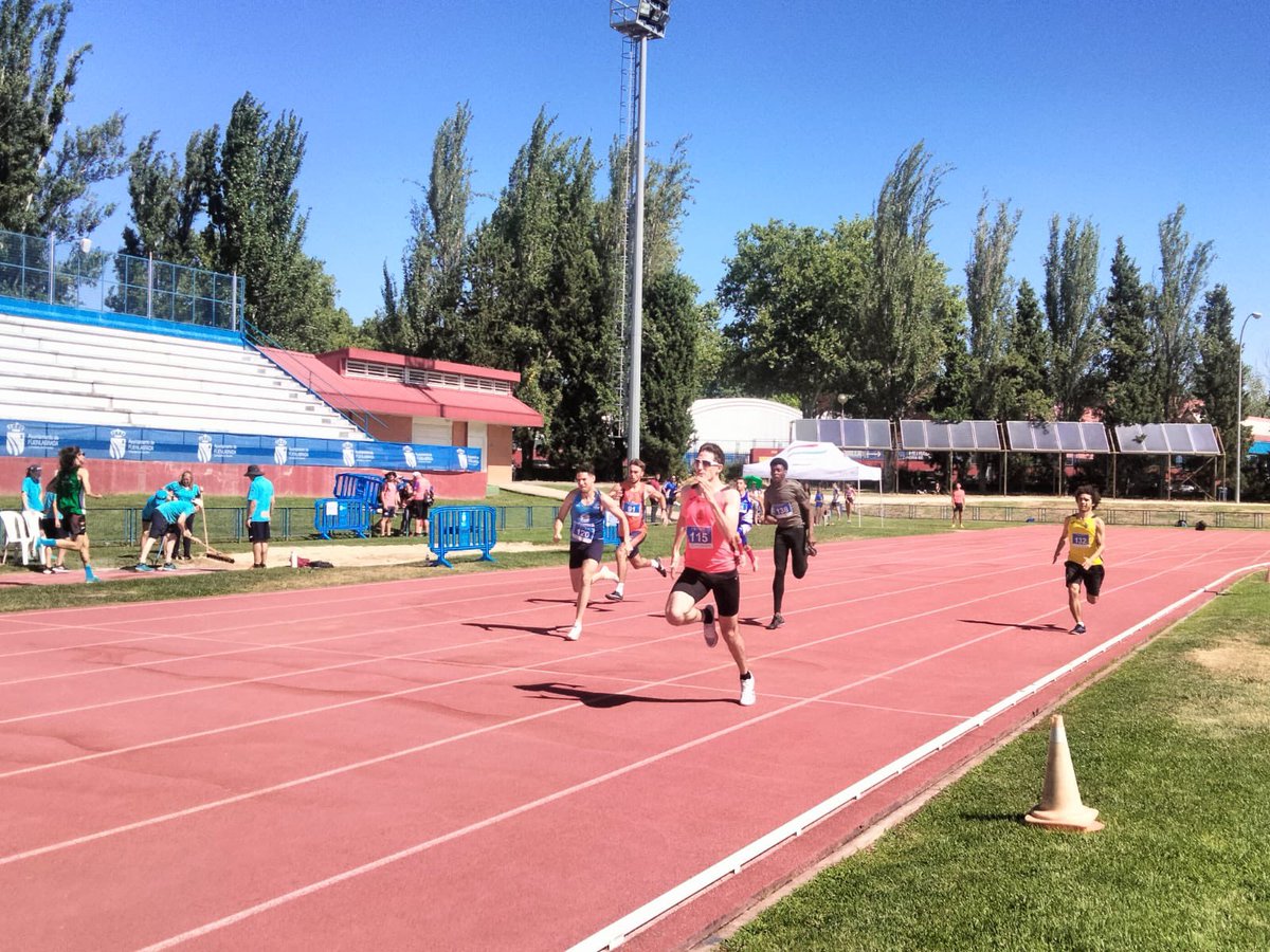 Compartimos algunas imágenes de la entrega de trofeos y algunas pruebas más de Campeonato de España de Atletismo por Clubes para personas con Discapacidad

Incluyendo el récord de España de lanzamiento de disco de María Zamora 👏👏👏👏👏