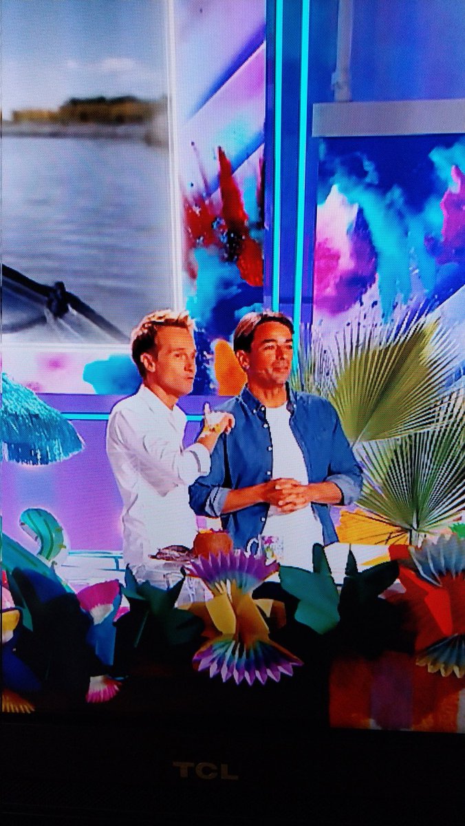 #TLMVPSP belle surprise julian bugier sur le plateau un super journaliste