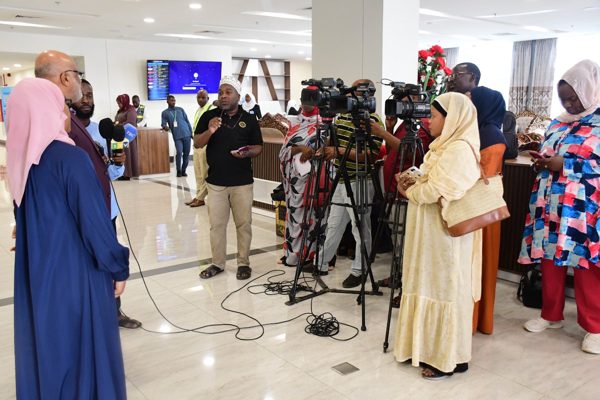 Waziri wa Afya Zanzibar, Nassor Mazrui, amesema tuzo ya ‘World Summit on the Information Society (WSIS) iliyotolewa na Umoja wa Mawasiliano Ulimwenguni (ITU) kwa Zanzibar ni ushahidi kuwa juhudi za Serikali ya Zanzibar za kuimarisha afya ya wananchi zinatambuliwa kimataifa.