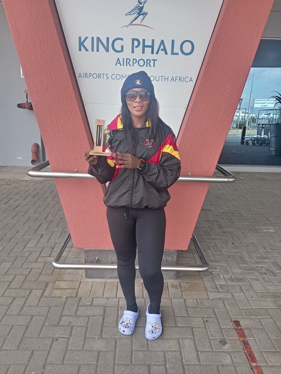 RunningWithTum1's tweet photo. Congratulations to our club member Unathi @lunjenathi for completing her back to back #Washie
@lunjenathi is also a @comradesmarathon back to back finisher βπΏ
Weβre immensely proud of your achievements Unathi π
#RunningWithSoleAC #RunningWithTumiSole
#Washie #WashieMiller #RunningCommunity