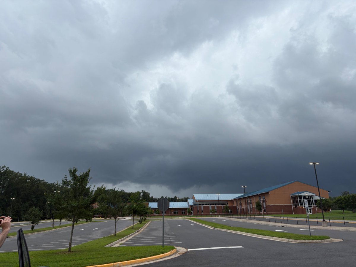 YourAverageVAStormChaser tweet media