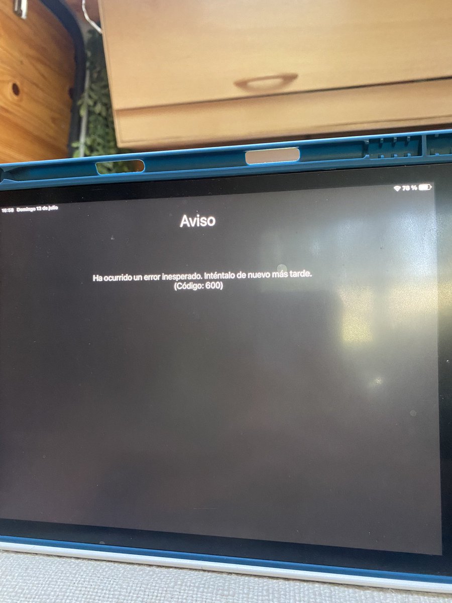 laurasierraf's tweet photo. @movistar_es Hola, estoy viendo la final de Wimbledon y la app no va. No carga el vídeo y da error. No me parece normal que deis este nefasto servicio, me gustaría hacer una reclamación. https://t.co/6AUzUG3WVR