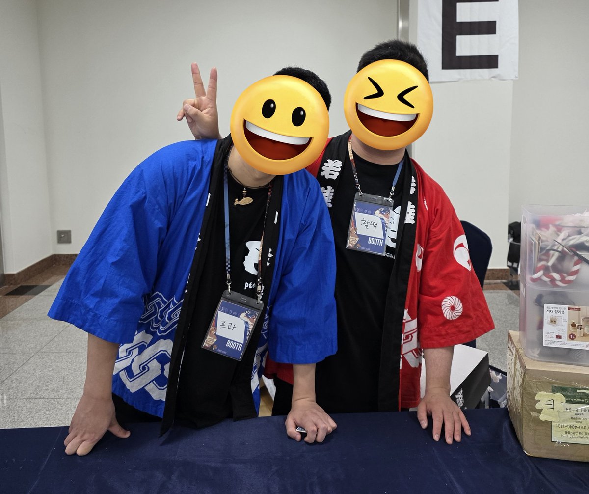 안녕하십니까-!
Furst class E-4 로 참여한 
'찰떡' 입니다. 

먼저, 저희 부스에 찾아와 인사 건네주신 모든 분께 진심으로 감사드리며, 
이번 행사에 참가할 기회를 주신 모든 분들께 감사인사 드립니다. 

사실 이번이 부스 참가 첫 경험이라 많이 떨렸어요. 상품을 준비하는 과정에서도 '과연 잘