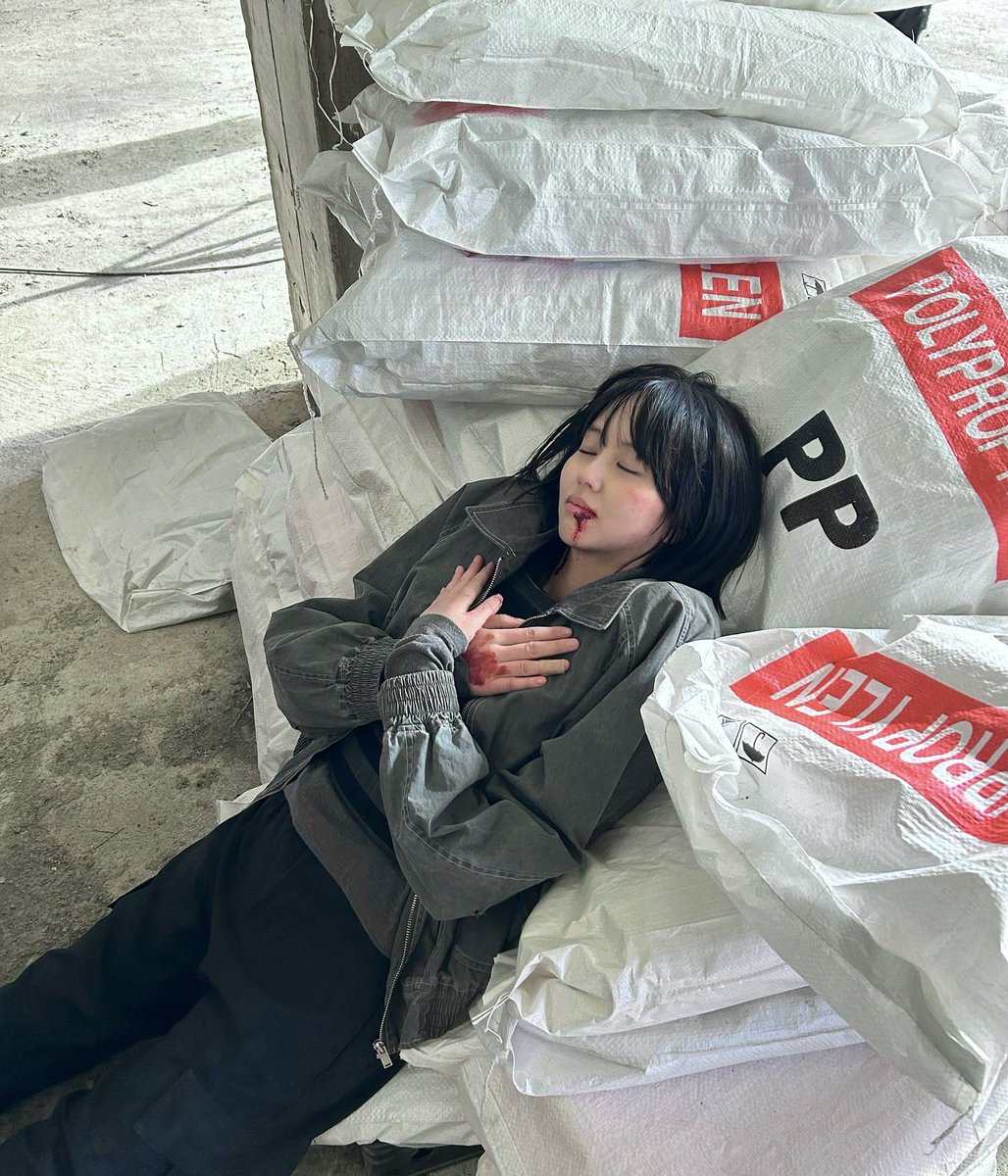 I don’t know how she does it but she is still so beautiful even covered in blood 🩸 #KimSoHyun