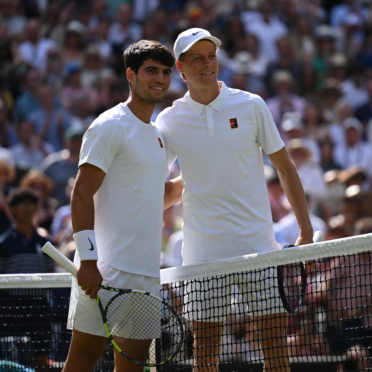 Play is under way 🤩

#Wimbledon