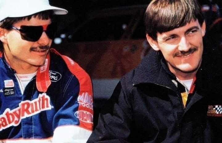 JGinfo's tweet image. On July 13, 1993, Davey Allison died after a helicopter crash at the age of 32. I often wonder how riveting the #NASCAR Cup rivalry could've been in the mid-late 1990s with Davey carrying the Ford banner, and an upstart driver from Indiana carrying the Chevrolet banner. 🏁