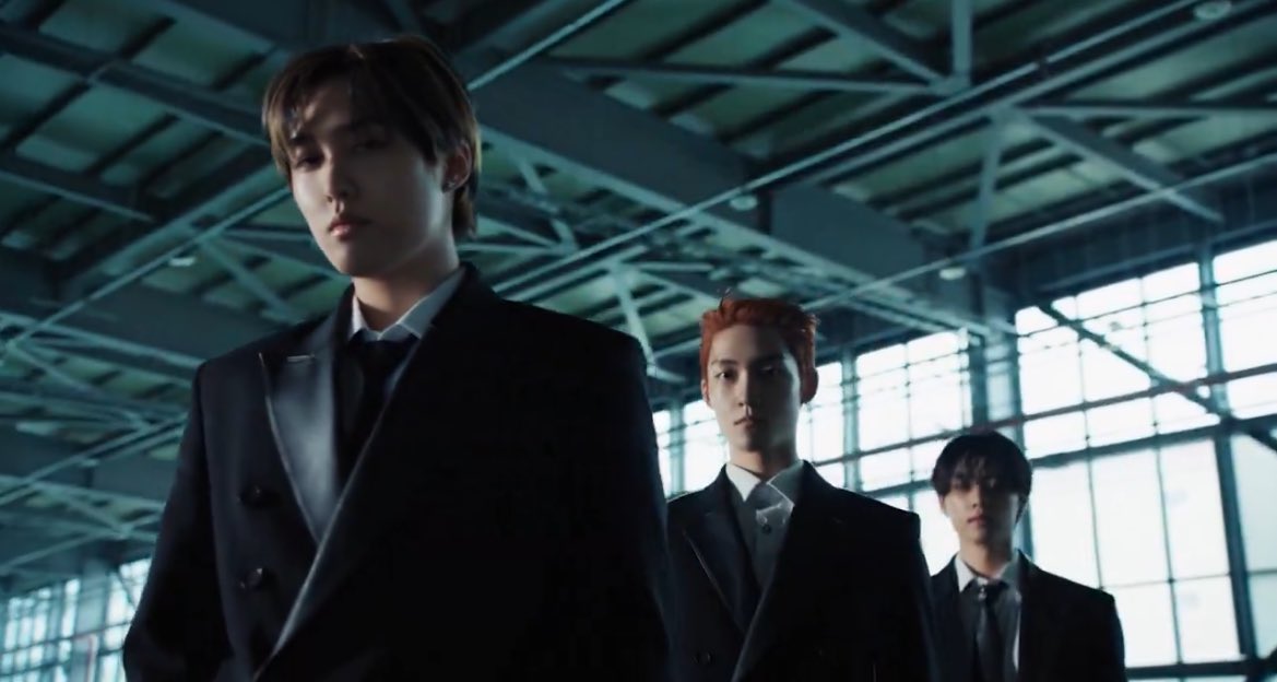 KVNFEED's tweet image. KEVIN MOON OF THE BOYZ